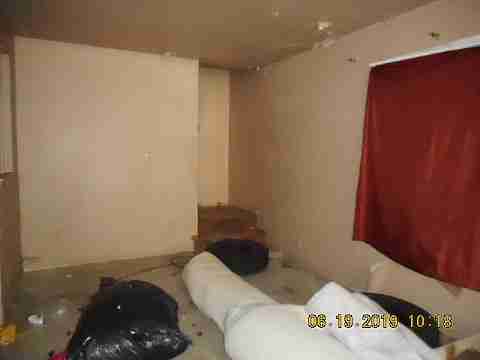 14040 Burt (12)_m.jpg